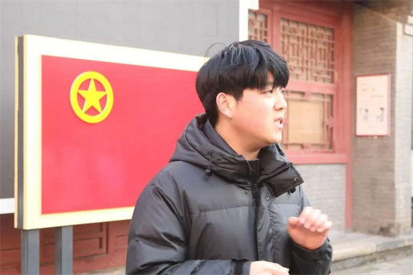 保定理工學院經(jīng)濟學院舉行2024年新發(fā)展團員入團儀式暨留法勤工儉學運動紀念館主題教育活動