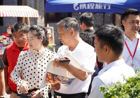匠心非遺煥新顏 校館聯(lián)袂啟新篇 ——保定理工學(xué)院非遺手工市集燃動淮軍公所博物館