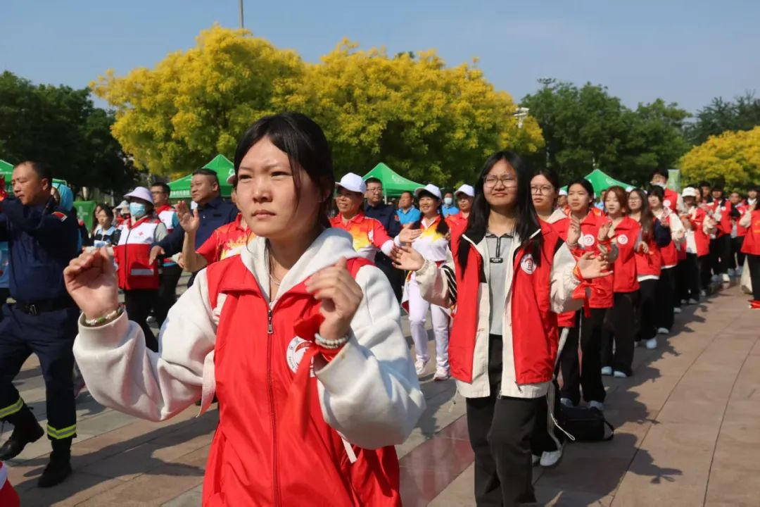 公益同行,青春奮進(jìn)