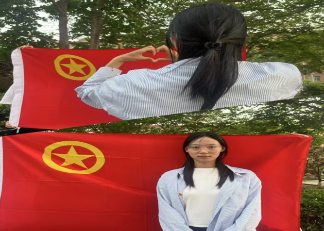 “青春心向團(tuán),筑夢新時(shí)代”與團(tuán)旗團(tuán)徽合影