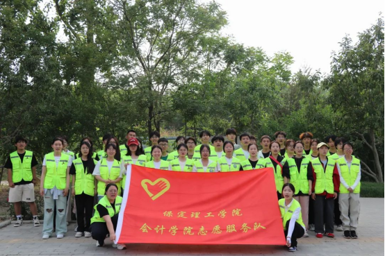 守河流之凈，護(hù)綠水長(zhǎng)清