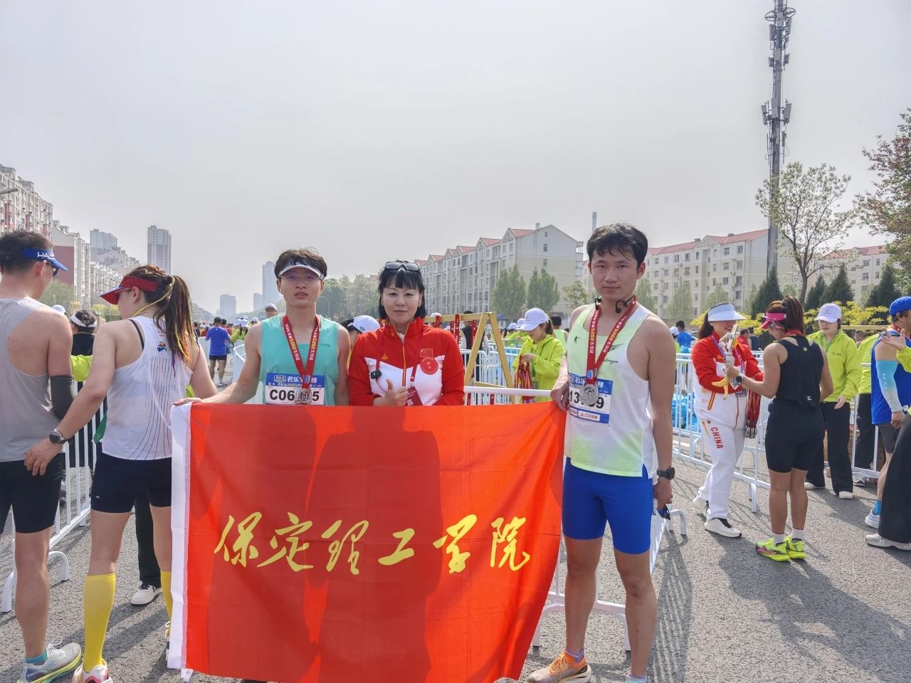 喜報(bào)|我校學(xué)子在君樂寶2025馬拉松比賽中斬獲佳績(jī)