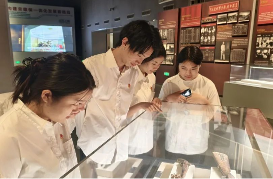 探秘千年文脈，共赴文化之約———會計(jì)學(xué)院師生赴保定市博物館開展沉浸式研學(xué)