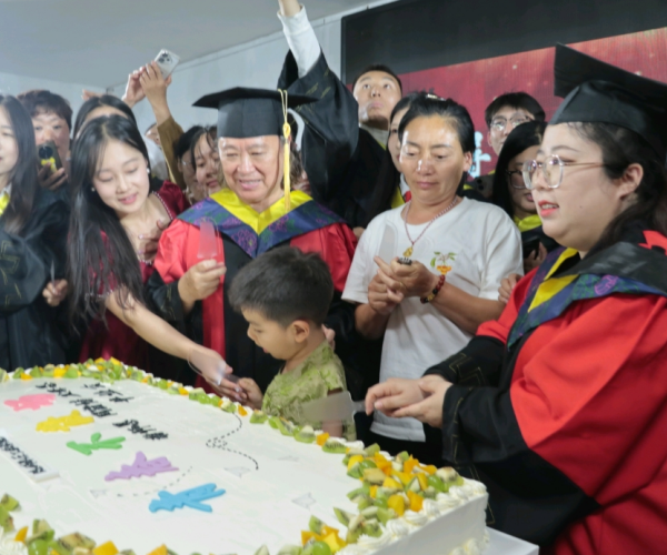 【青春綻放，學(xué)苑風(fēng)采】||信息科學(xué)與工程學(xué)院||共赴青春之約，見證夢想啟航
