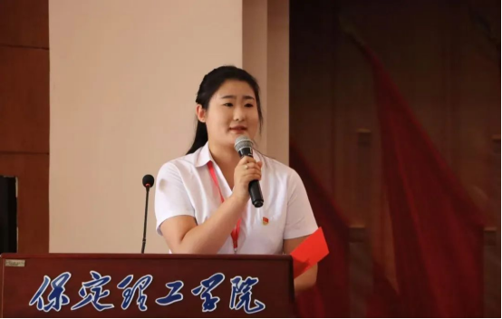 逐夢青春 遠行思恩 ：會計學院2025屆畢業(yè)典禮暨學位授予儀式