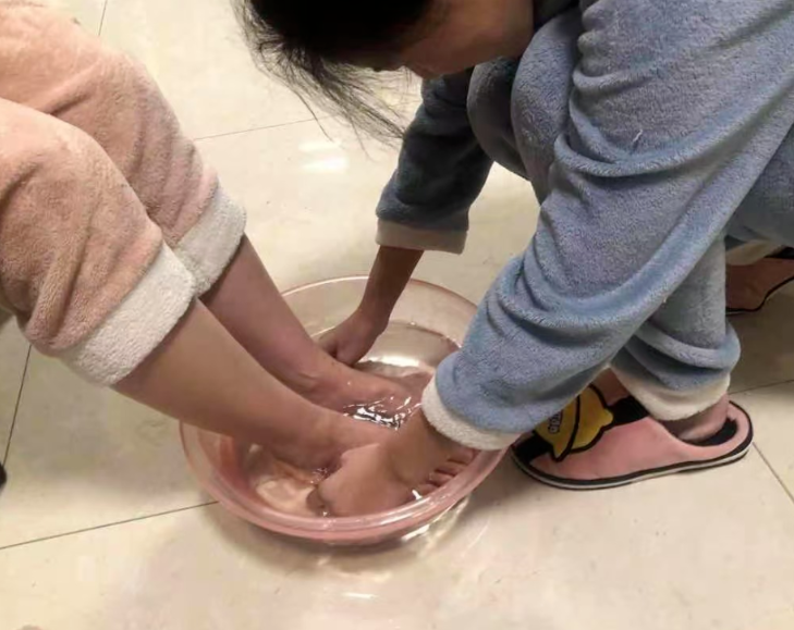 孝老愛親傳佳話,弘揚美德樹新風——感恩教育