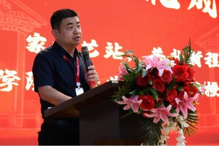 “撥穗正冠 禮成芳華”藝術(shù)學(xué)院2025屆畢業(yè)典禮暨學(xué)位授予儀式完美收官
