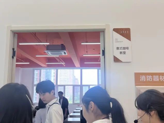保定理工學院||教育學院||童心探學府，萌趣啟新程——史莊實驗幼兒園走進保定理工學院參觀研學