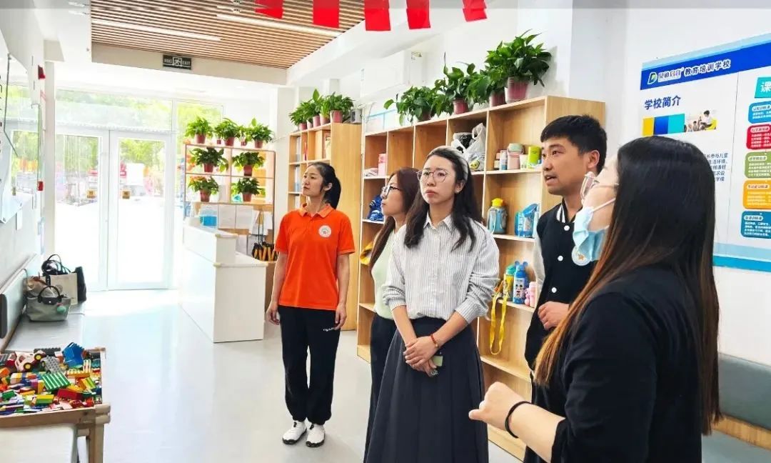 保定理工學(xué)院‖教育學(xué)院‖探訪貝佳感統(tǒng)兒童會館，開啟深度合作新篇章