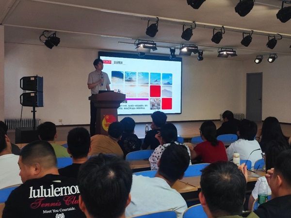 校企聯(lián)動深化實踐教學——管理科學與工程學院召開創(chuàng)新創(chuàng)業(yè)實踐動員大會