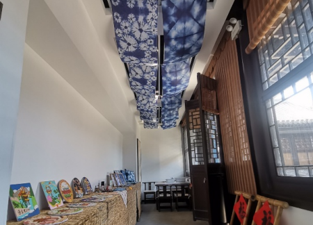 非遺技藝煥新彩 扎染藝術(shù)綻古城