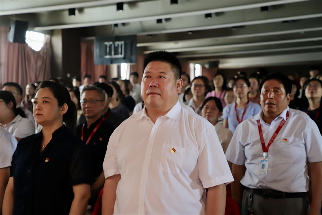 保定理工學院隆重舉行慶祝建黨104周年暨2024-2025學年“兩優(yōu)一先”表彰大會