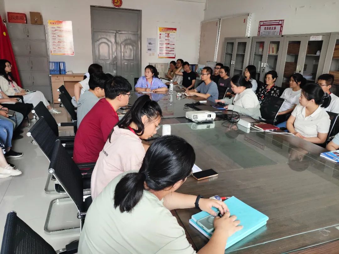 聚焦成長(zhǎng)路徑 破解發(fā)展難題 資源與工程技術(shù)學(xué)院召開新教師座談會(huì)