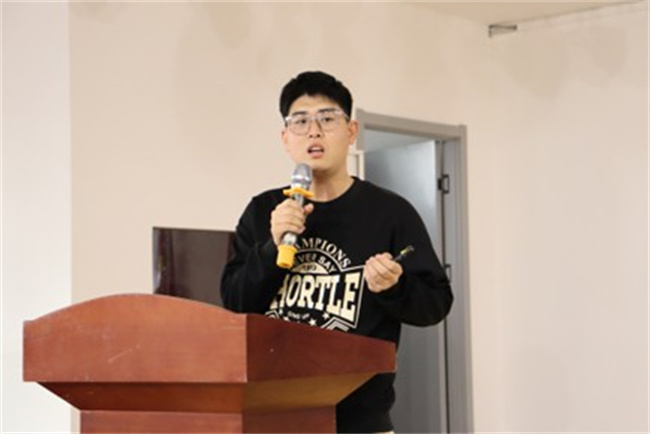 我校優(yōu)秀共產(chǎn)黨員、優(yōu)秀黨務(wù)工作者和先進(jìn)基層黨組織受到上級(jí)表彰
